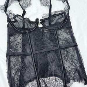 Victoria's Secret Sexy Sheer Lace Bustier Corset Top Underwired Black